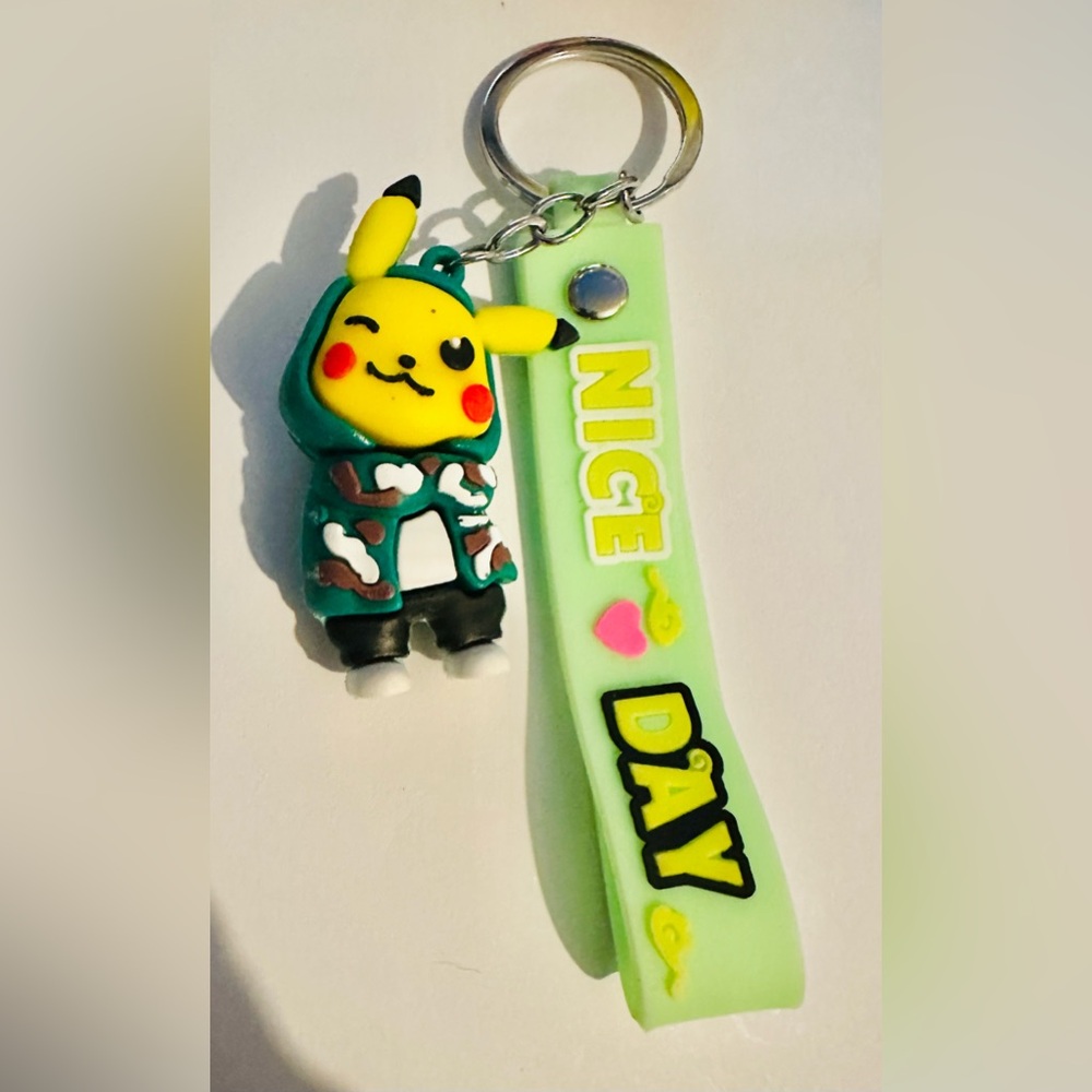 Pikachu Bagcharm/Keychain - Picture 1 of 2